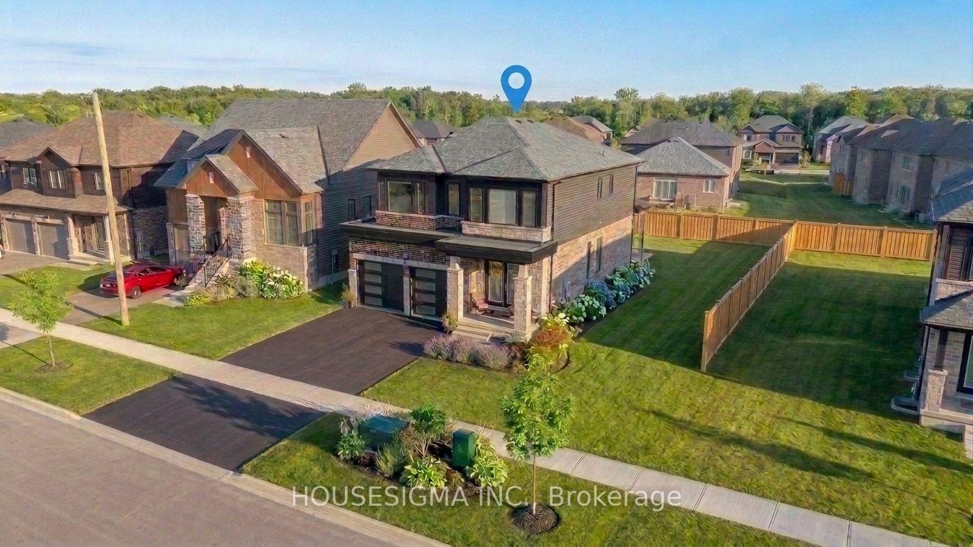 Photo 1 of 31 Rosanne Circle, Wasaga Beach — HOMEH