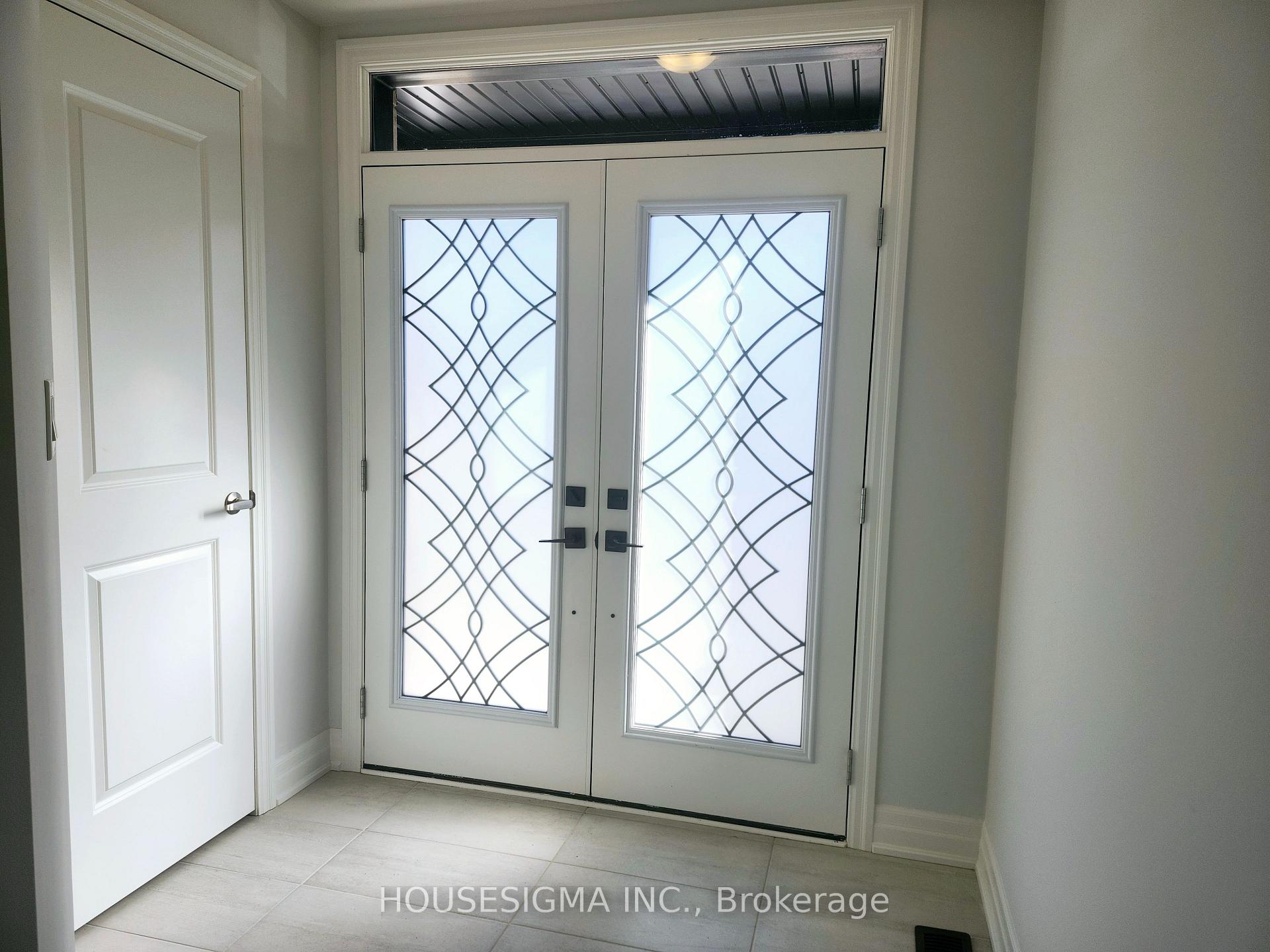 Photo 4 of 31 Rosanne Circle, Wasaga Beach — HOMEH