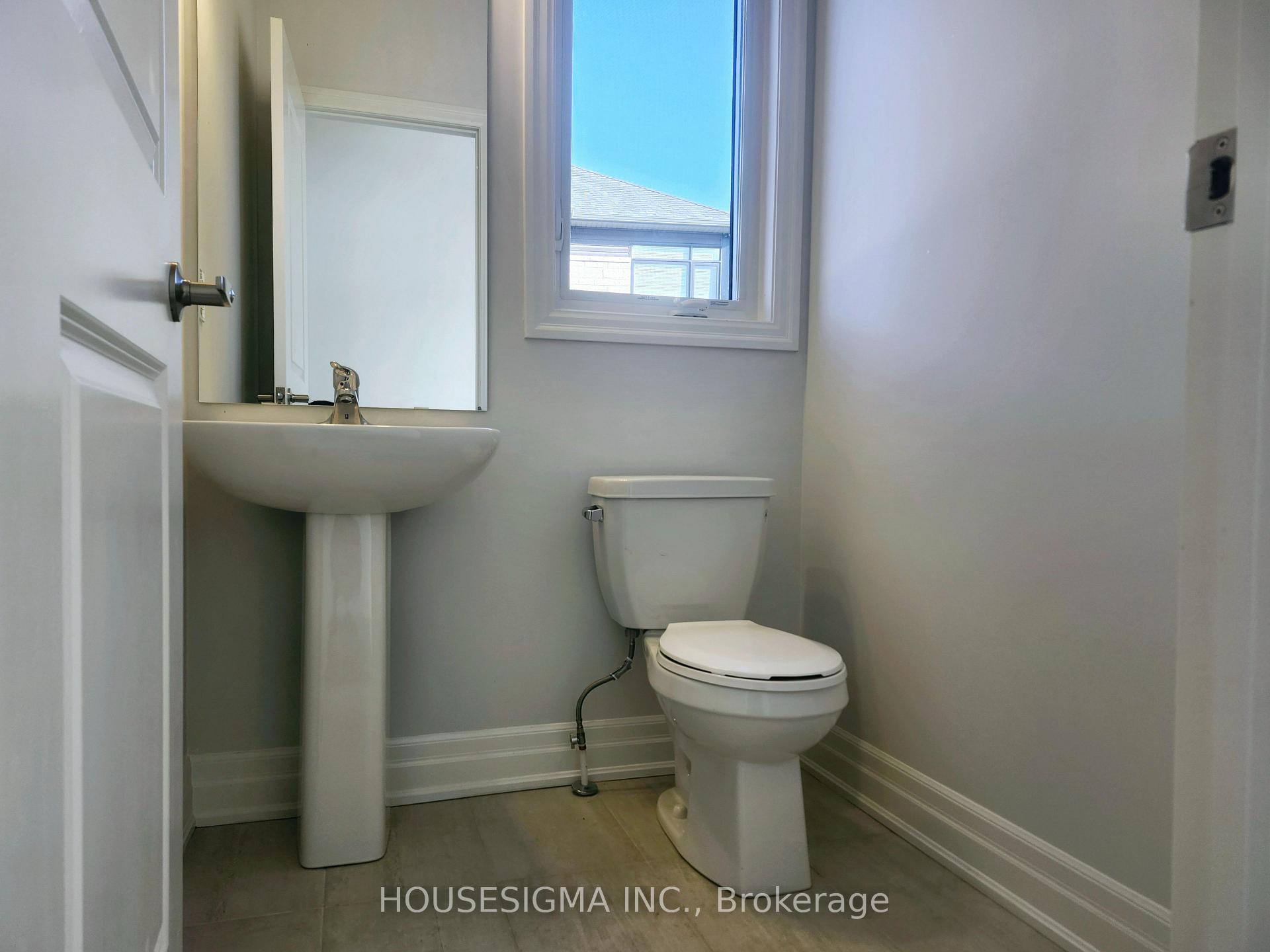 Photo 6 of 31 Rosanne Circle, Wasaga Beach — HOMEH