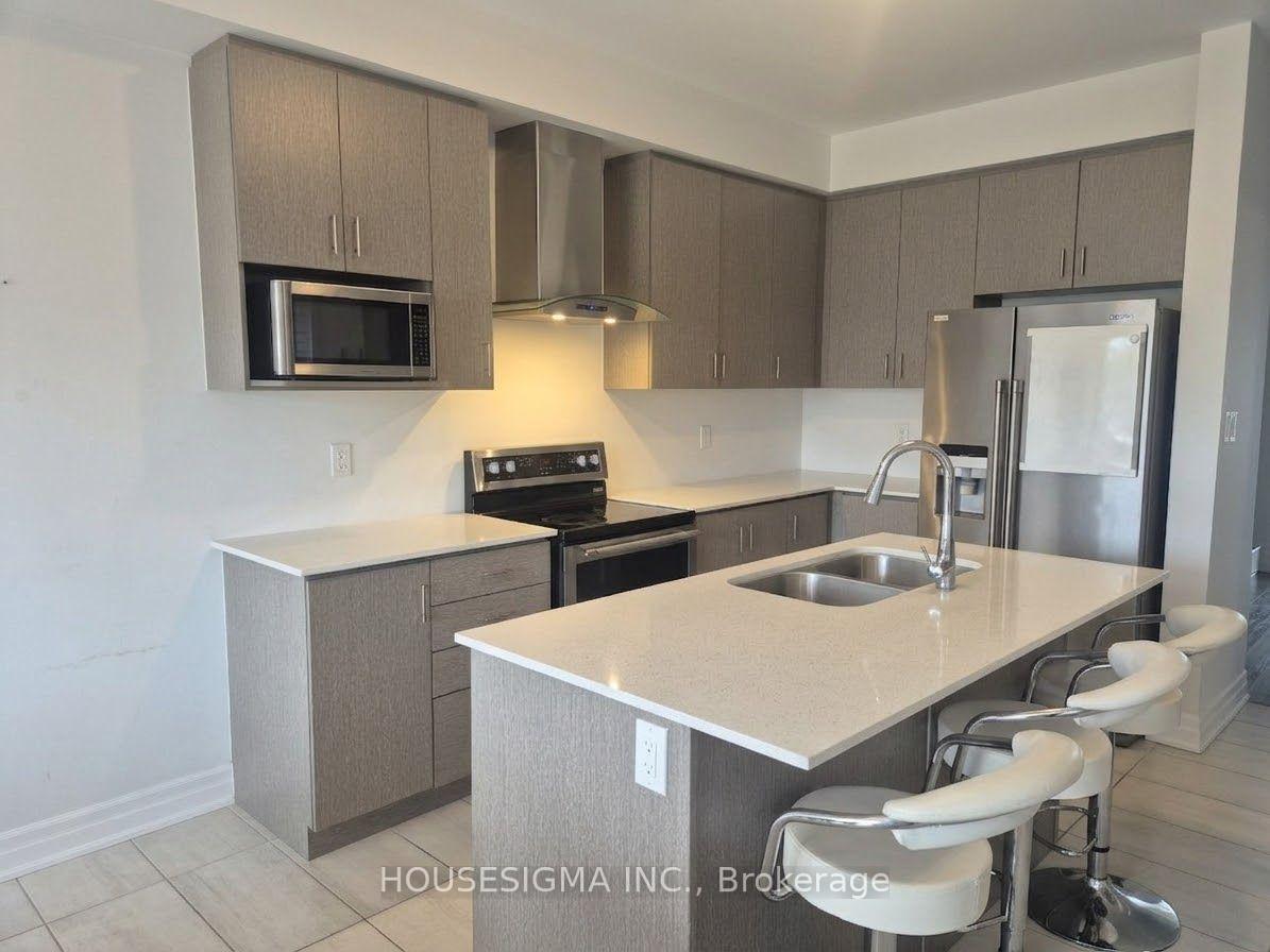Photo 13 of 31 Rosanne Circle, Wasaga Beach — HOMEH