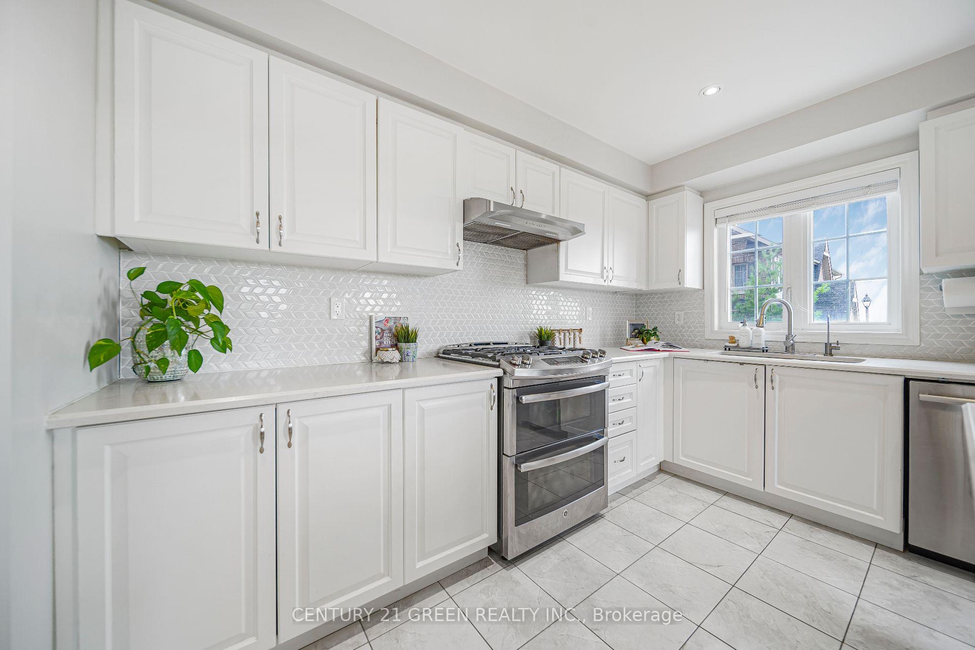 Photo 18 of 36 Comfort Way, Whitby, Blue Grass Meadows — HOMEH