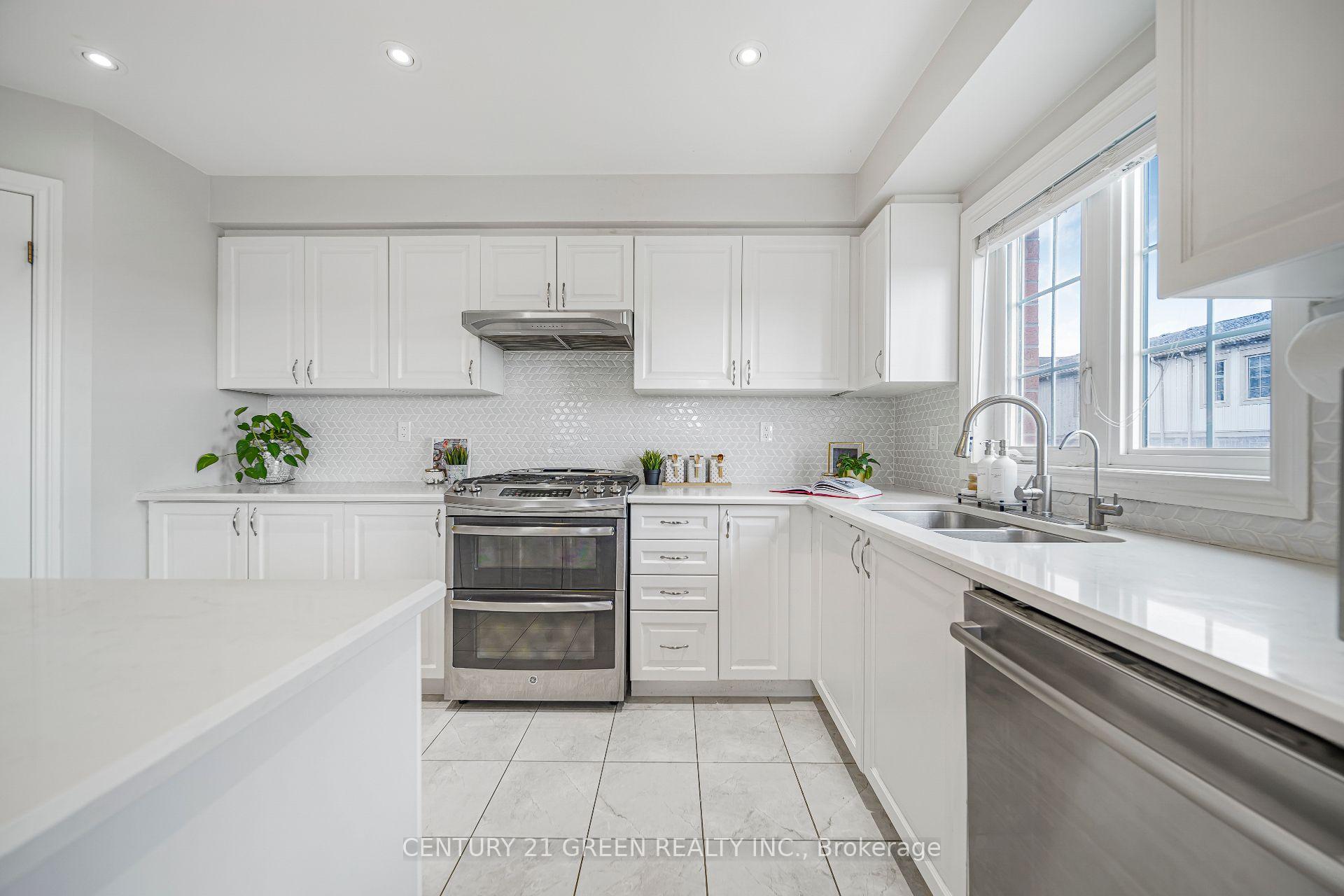 Photo 19 of 36 Comfort Way, Whitby, Blue Grass Meadows — HOMEH
