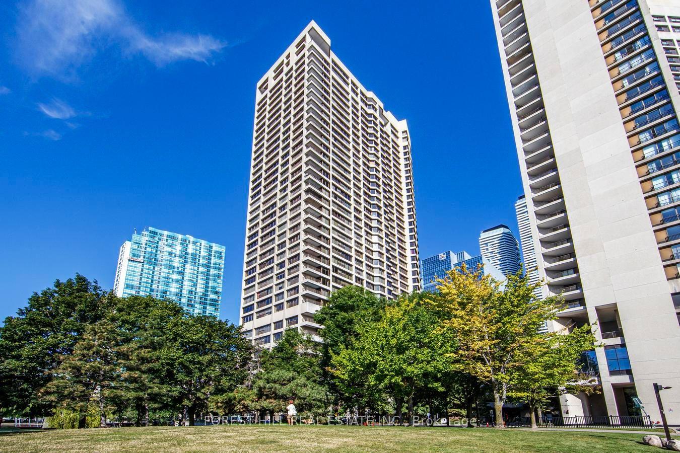 Photo 1 of Unit 1707, 65 Harbour Square, Toronto, Waterfront Communities — HOMEH
