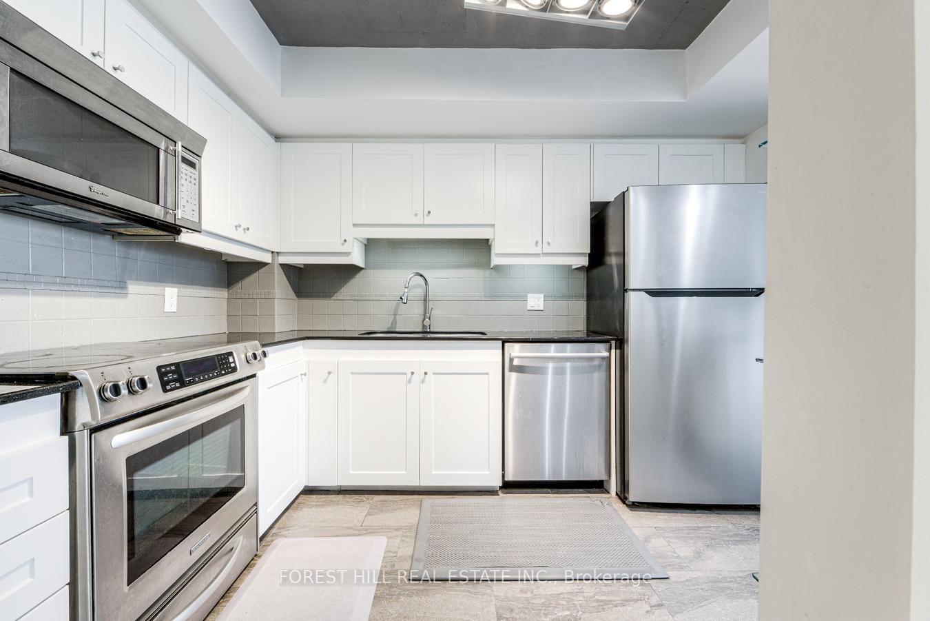 Photo 4 of Unit 1707, 65 Harbour Square, Toronto, Waterfront Communities — HOMEH