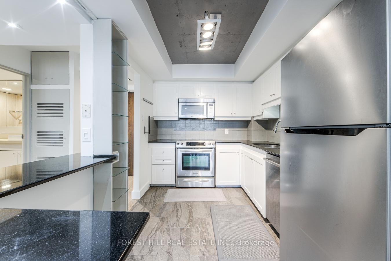 Photo 6 of Unit 1707, 65 Harbour Square, Toronto, Waterfront Communities — HOMEH