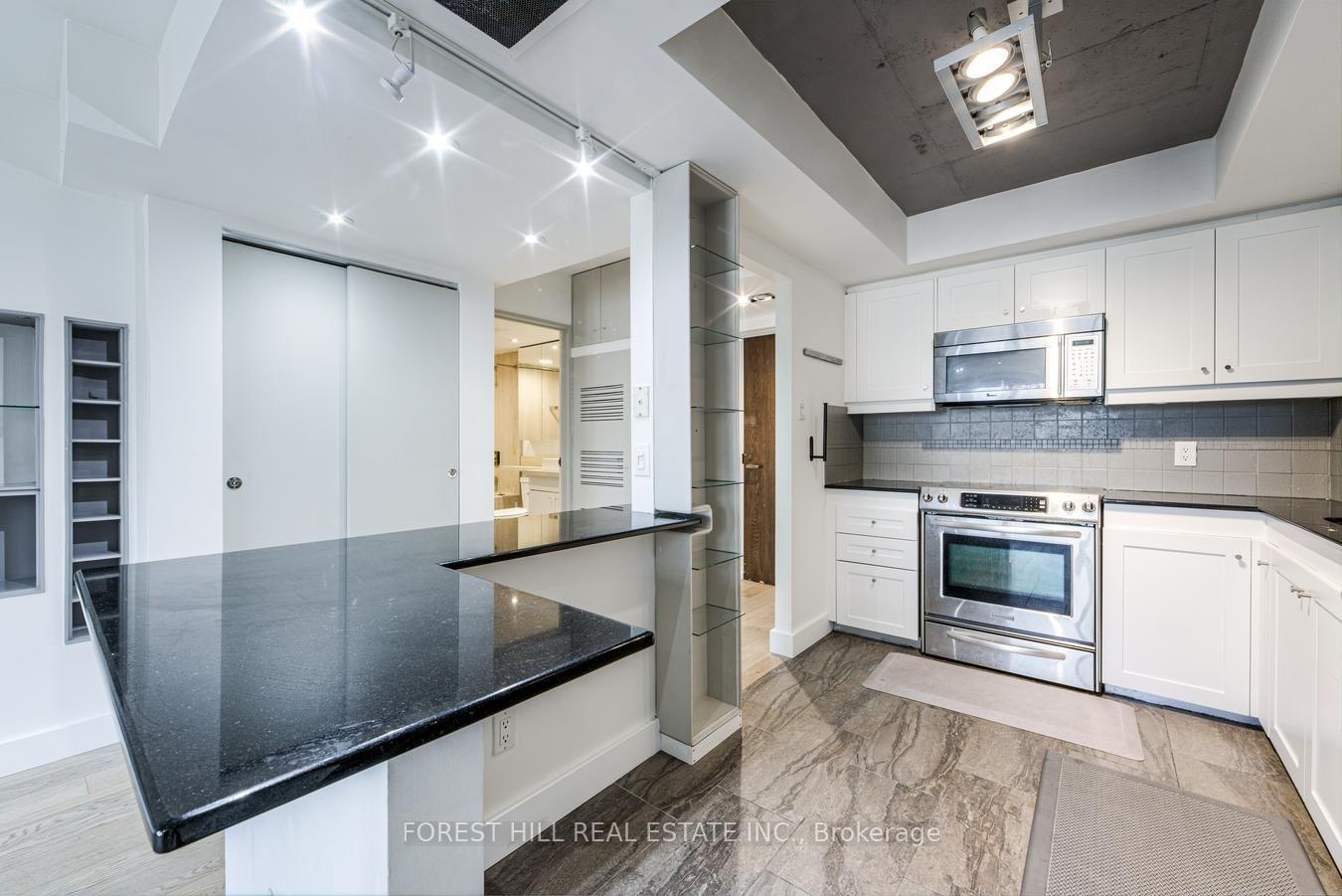 Photo 7 of Unit 1707, 65 Harbour Square, Toronto, Waterfront Communities — HOMEH
