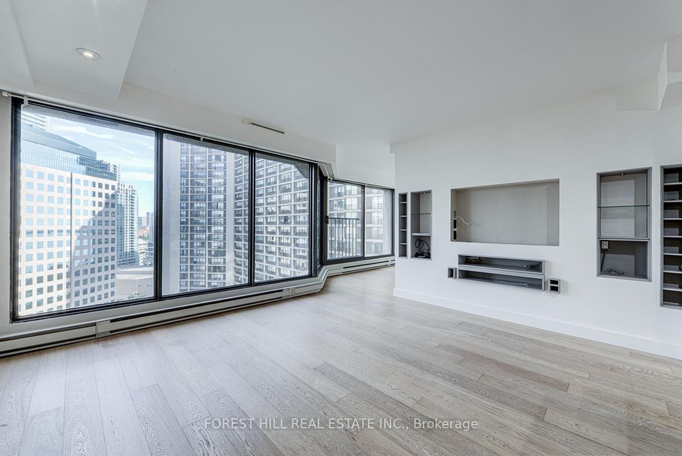 Photo 8 of Unit 1707, 65 Harbour Square, Toronto, Waterfront Communities — HOMEH