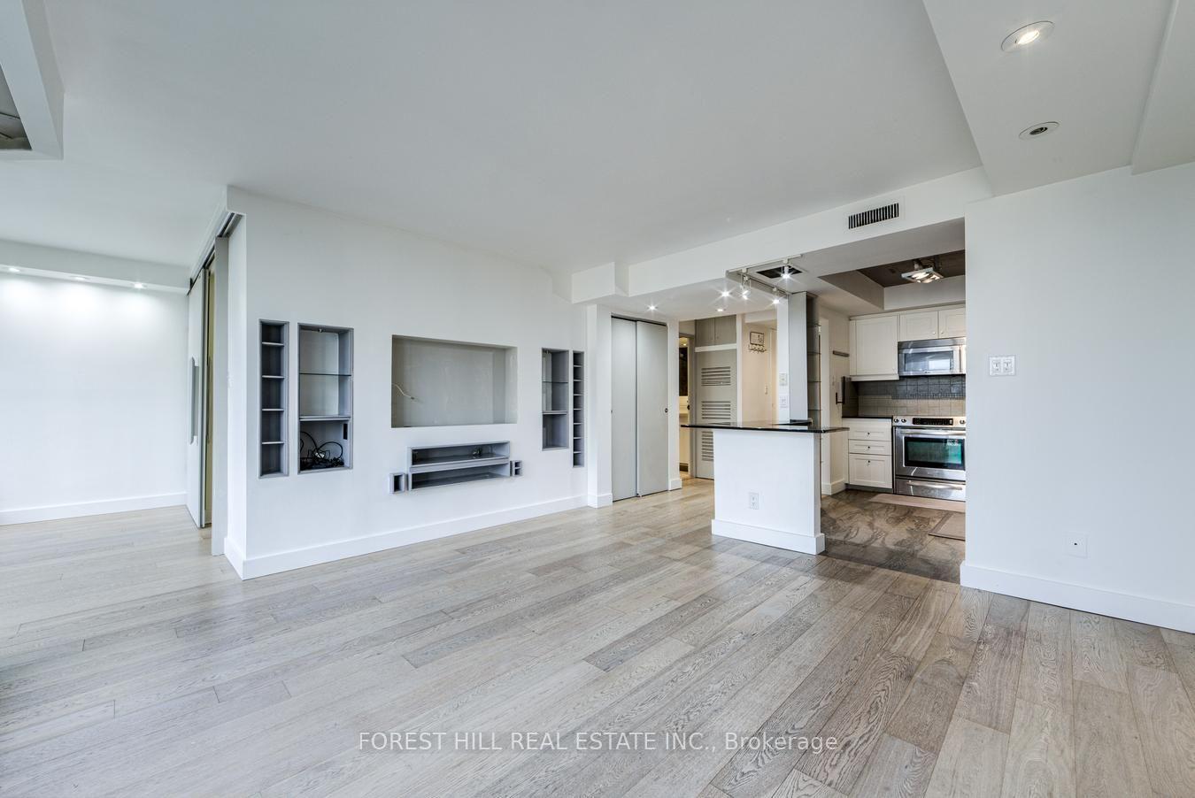 Photo 10 of Unit 1707, 65 Harbour Square, Toronto, Waterfront Communities — HOMEH