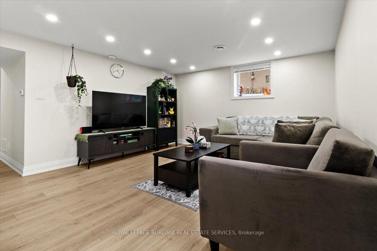 Photo 4 of Unit Lower, 161 Hoover Crescent, Hamilton, Balfour — HOMEH