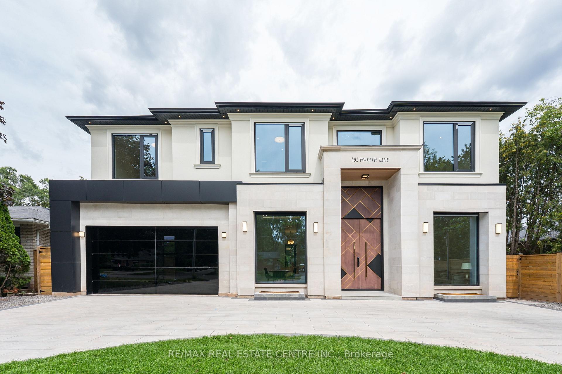 Photo 3 of 491 Fourth Line, Oakville, West — HOMEH