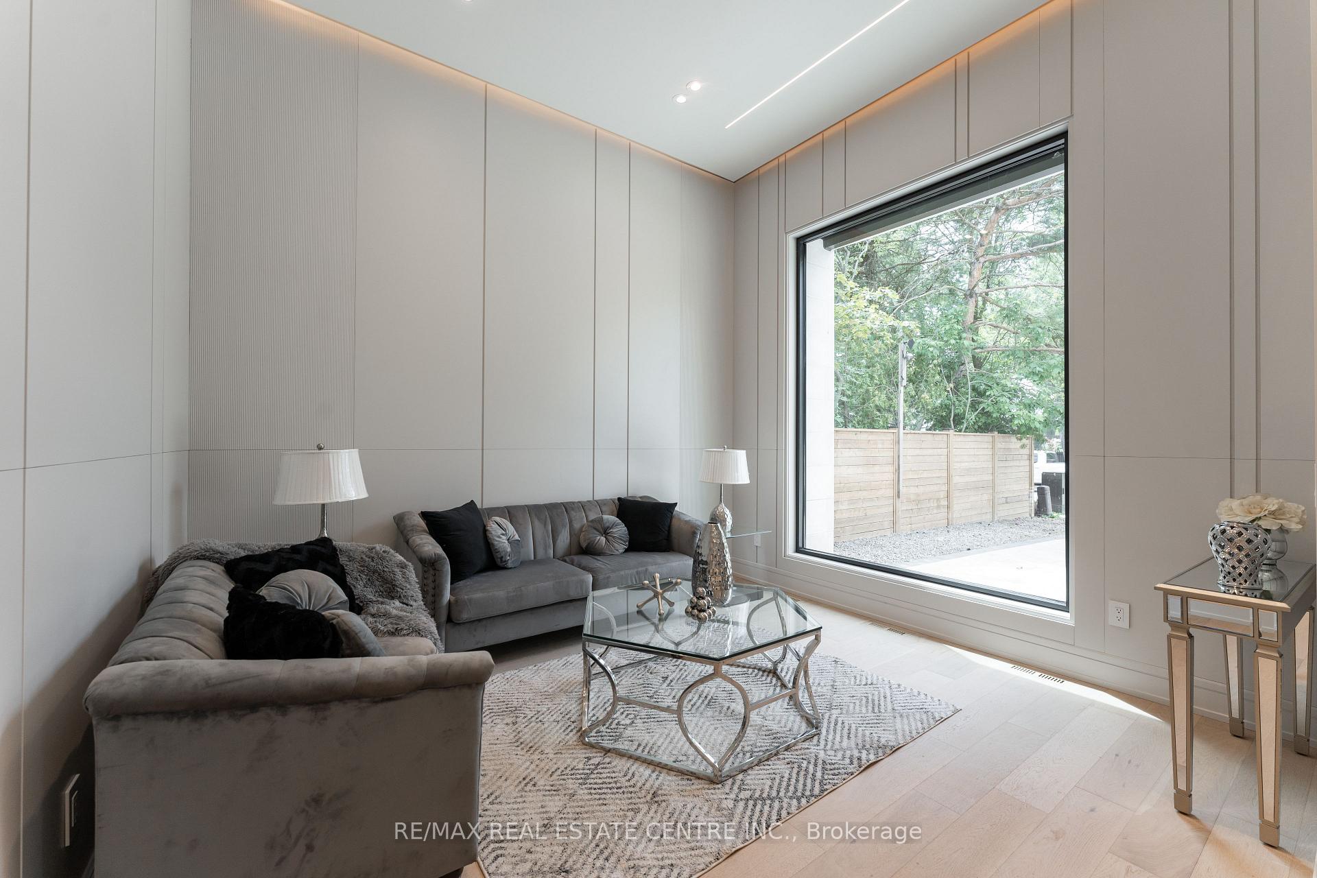 Photo 6 of 491 Fourth Line, Oakville, West — HOMEH