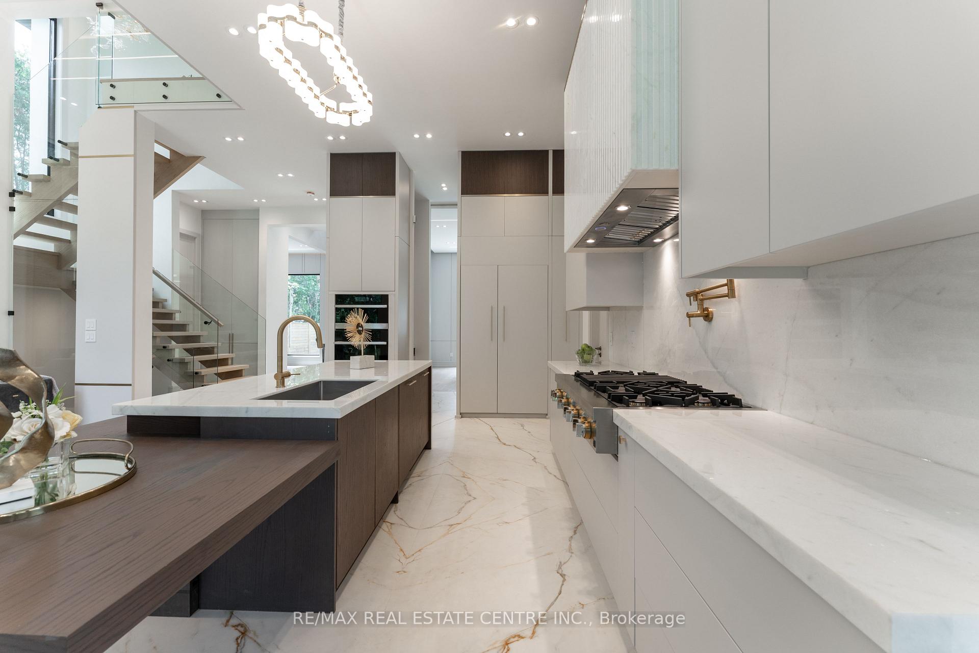 Photo 15 of 491 Fourth Line, Oakville, West — HOMEH