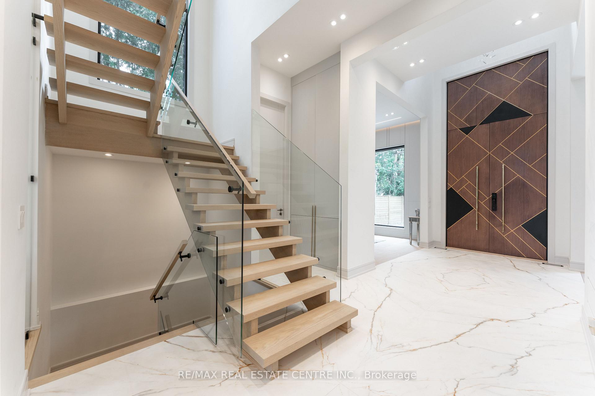 Photo 20 of 491 Fourth Line, Oakville, West — HOMEH