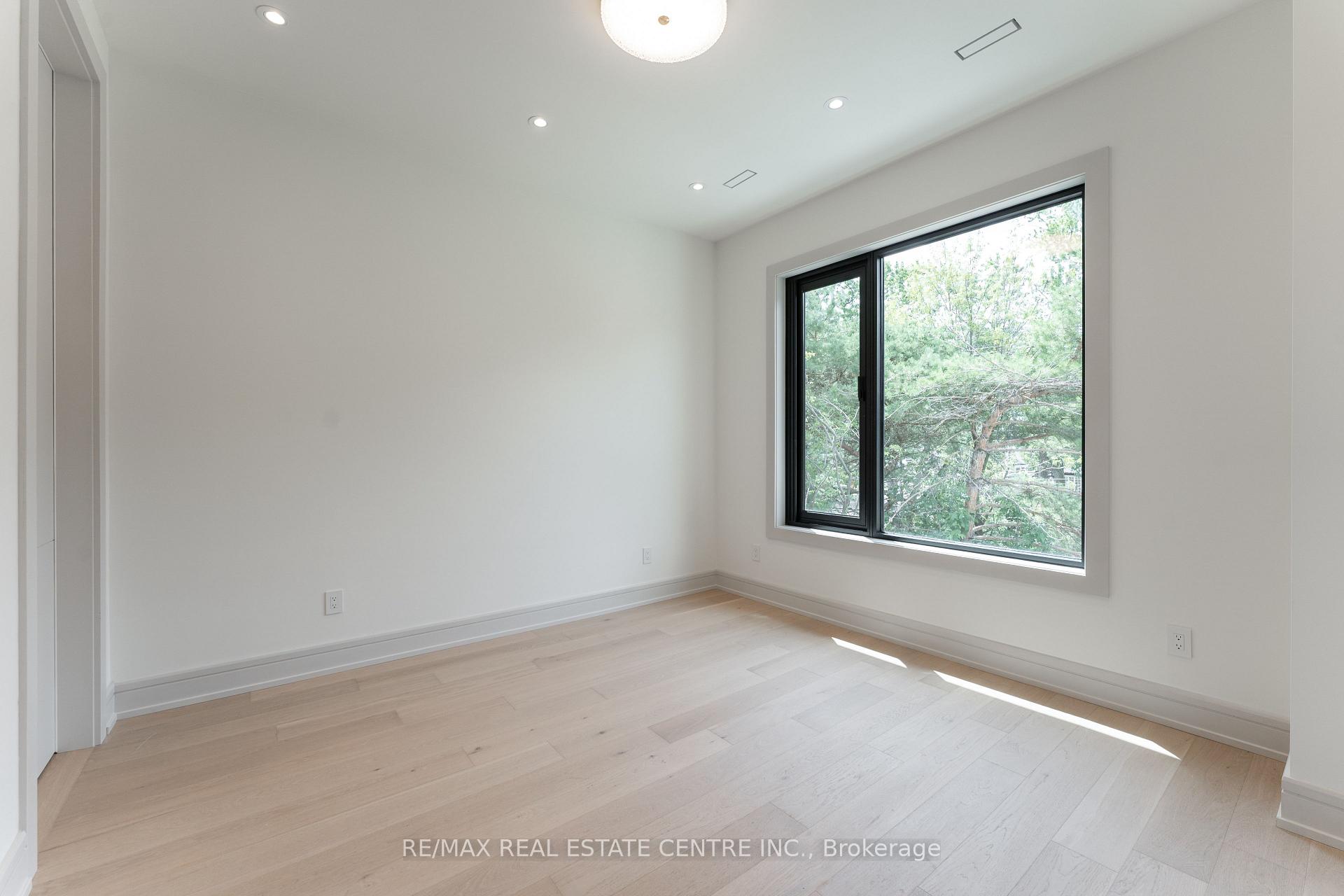 Photo 27 of 491 Fourth Line, Oakville, West — HOMEH