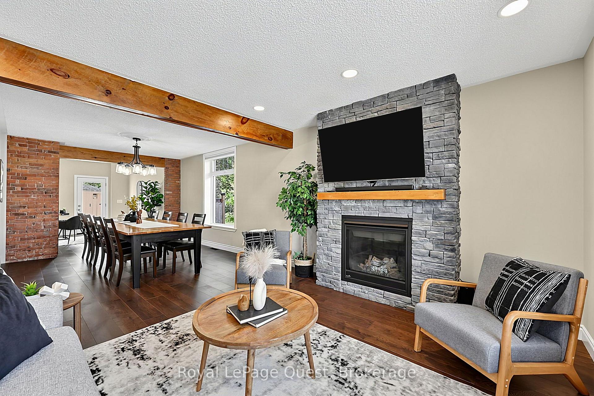 Photo 12 of 125 Coldwater Road, Orillia — HOMEH