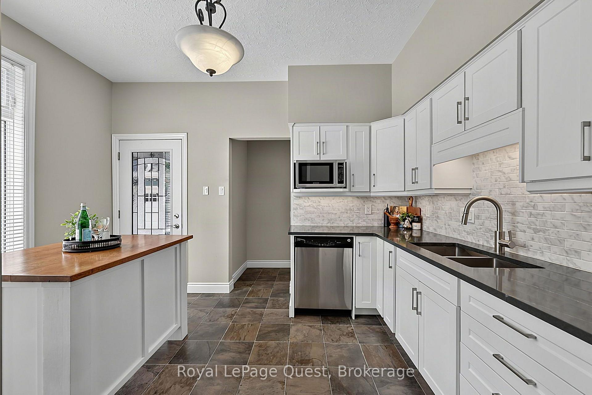 Photo 23 of 125 Coldwater Road, Orillia — HOMEH