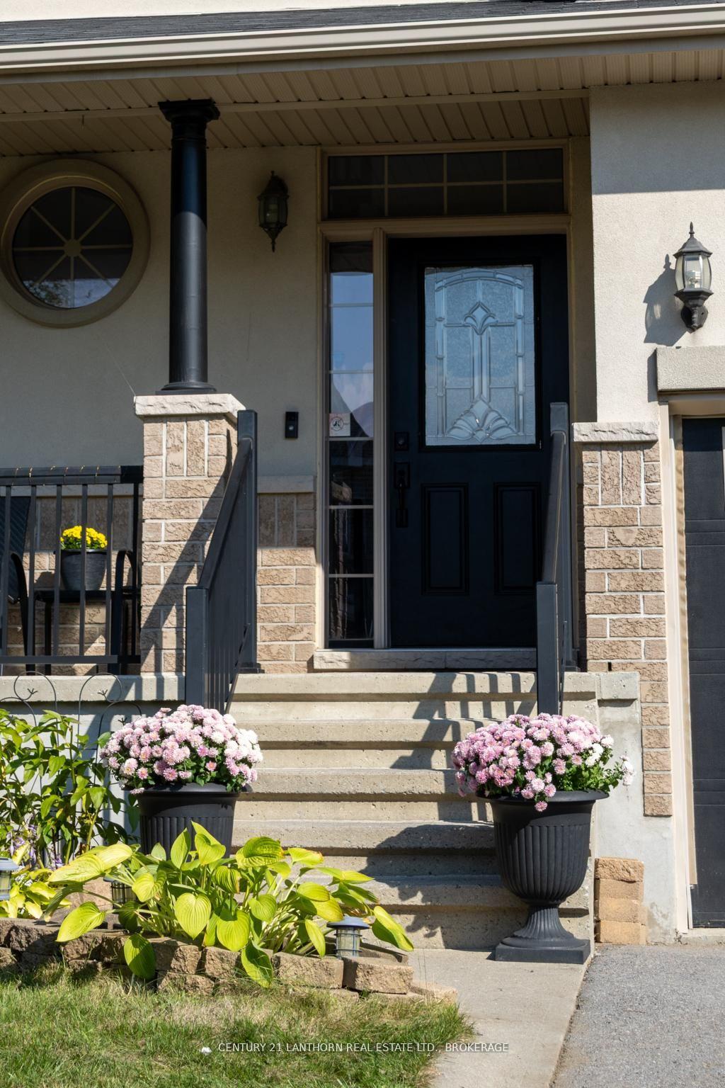 Photo 5 of 409 Cavendish Crescent, Kingston, City Northwest — HOMEH