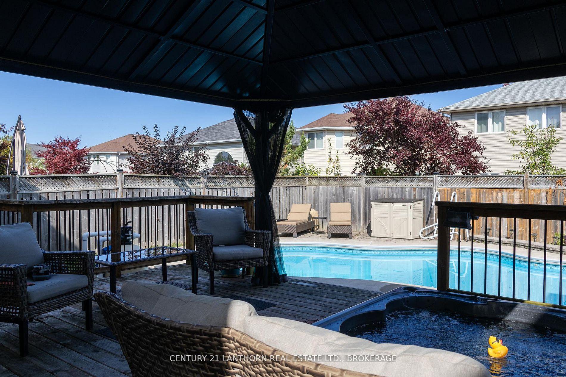 Photo 9 of 409 Cavendish Crescent, Kingston, City Northwest — HOMEH