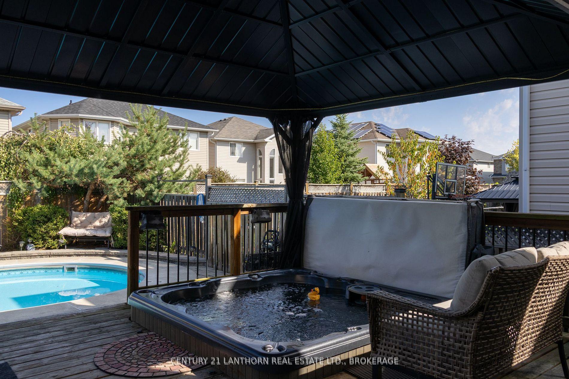 Photo 10 of 409 Cavendish Crescent, Kingston, City Northwest — HOMEH