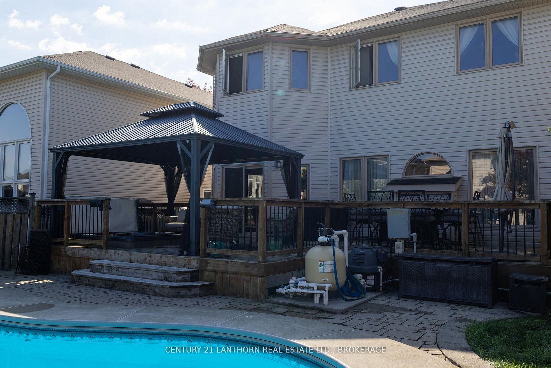 Photo 13 of 409 Cavendish Crescent, Kingston, City Northwest — HOMEH