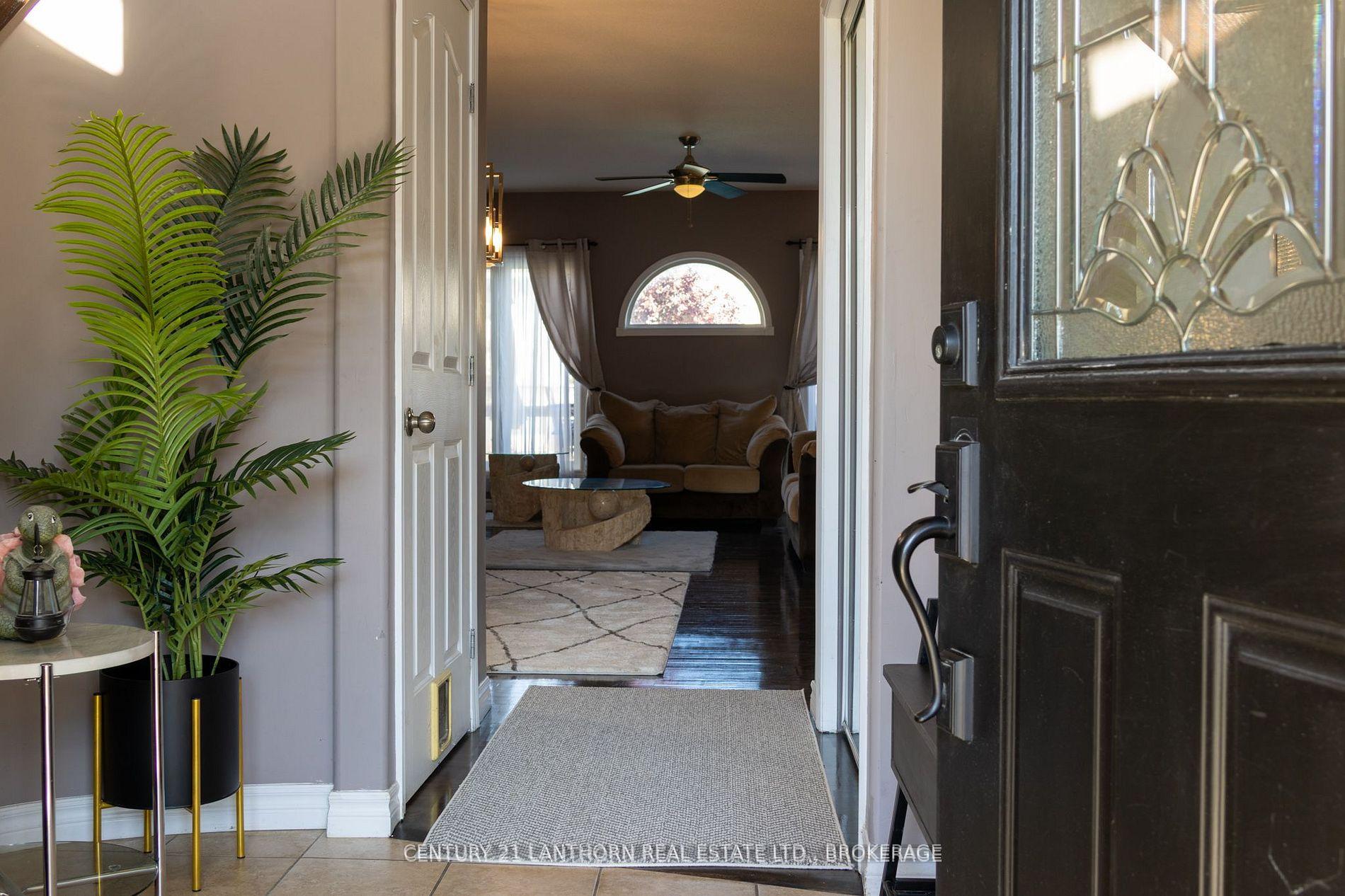 Photo 16 of 409 Cavendish Crescent, Kingston, City Northwest — HOMEH