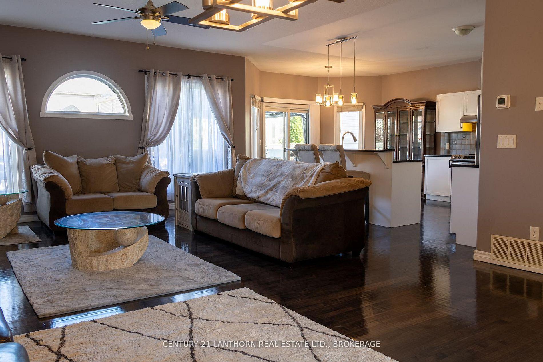 Photo 17 of 409 Cavendish Crescent, Kingston, City Northwest — HOMEH