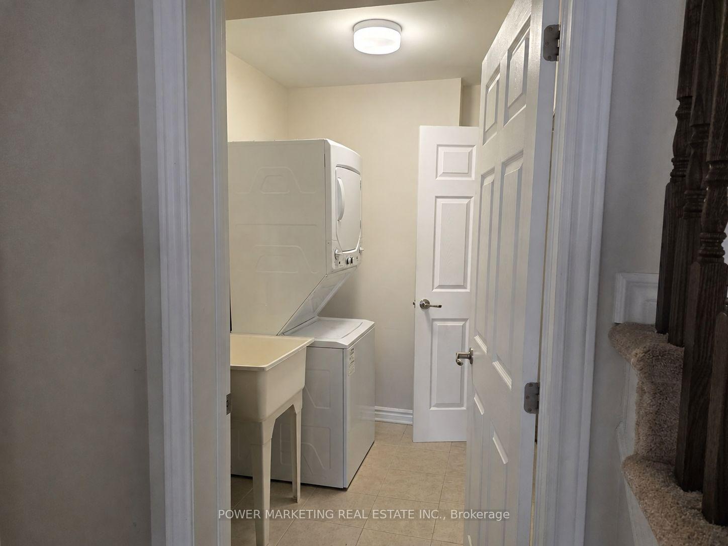 Photo 5 of 243 Atima Circle, Ottawa, Barrhaven - Half Moon Bay — HOMEH