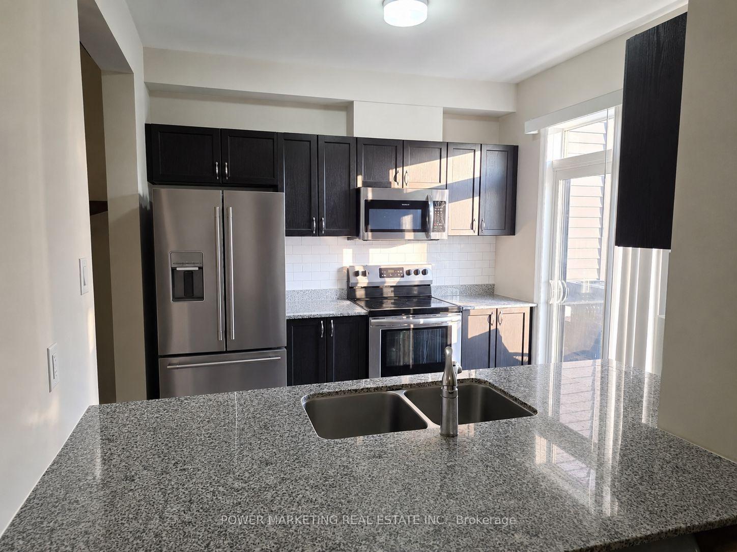 Photo 8 of 243 Atima Circle, Ottawa, Barrhaven - Half Moon Bay — HOMEH