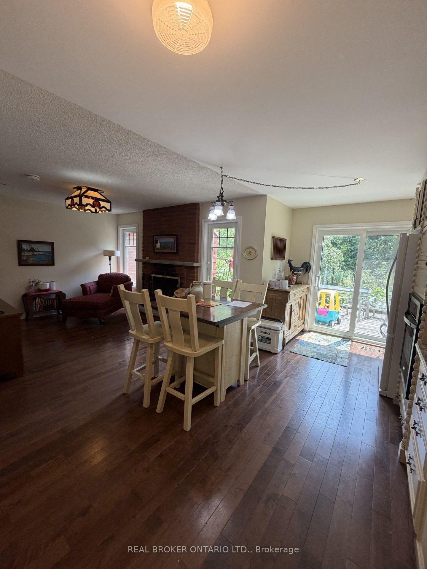 Photo 4 of Unit UPPER, 205 Cedar Beach Road, Brock, Beaverton — HOMEH