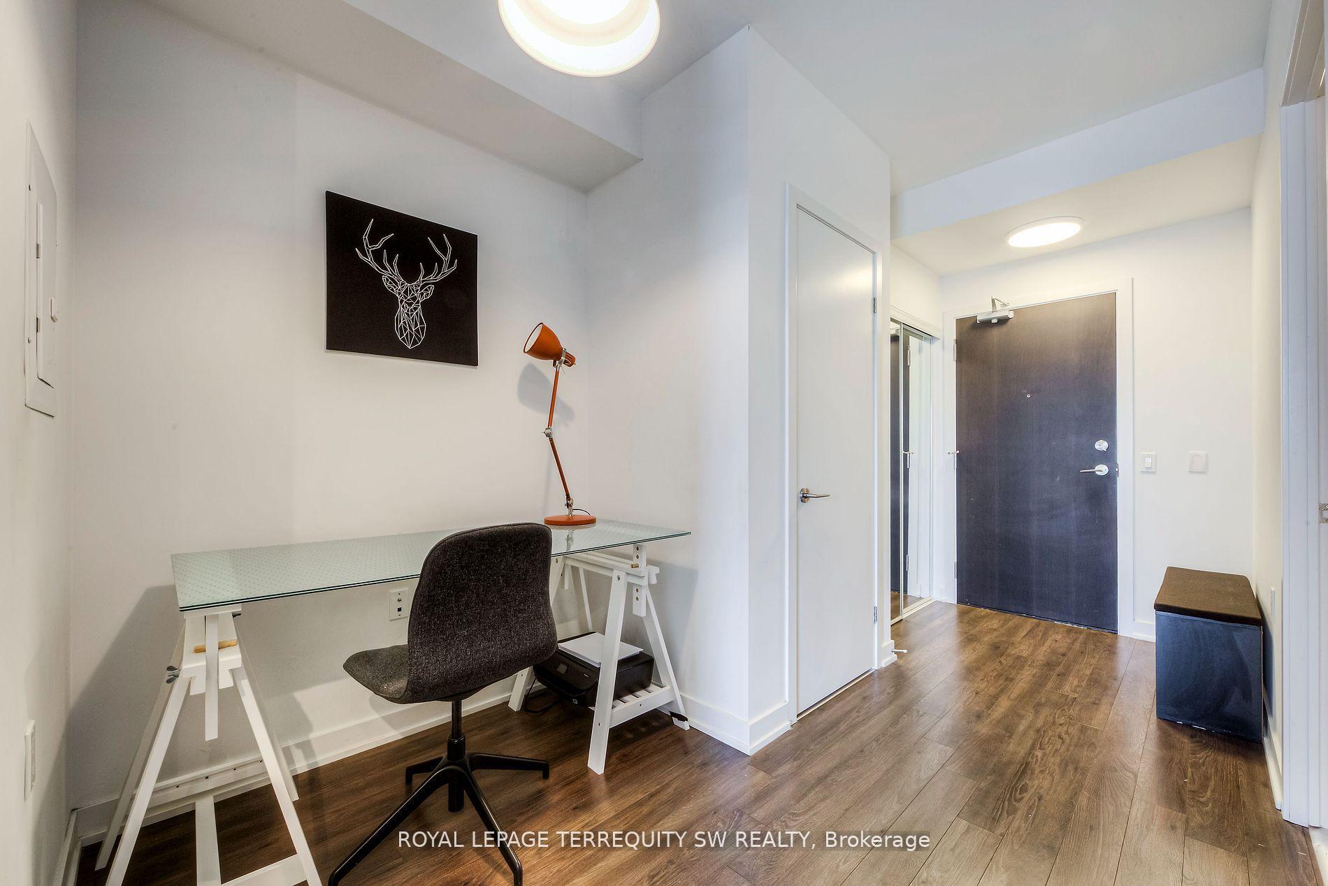 Photo 4 of Unit 1208, 10 Park Lawn Road, Etobicoke, Mimico — HOMEH