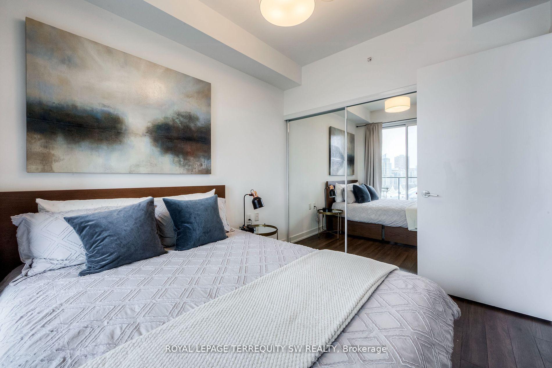 Photo 8 of Unit 1208, 10 Park Lawn Road, Etobicoke, Mimico — HOMEH