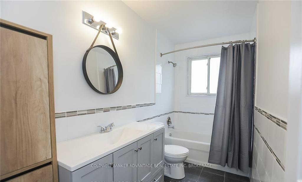 Photo 12 of 55 Kent Street, St. Catharines, Western Hill — HOMEH