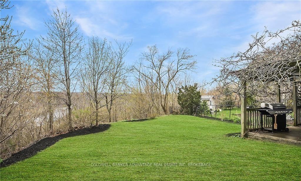 Photo 23 of 55 Kent Street, St. Catharines, Western Hill — HOMEH