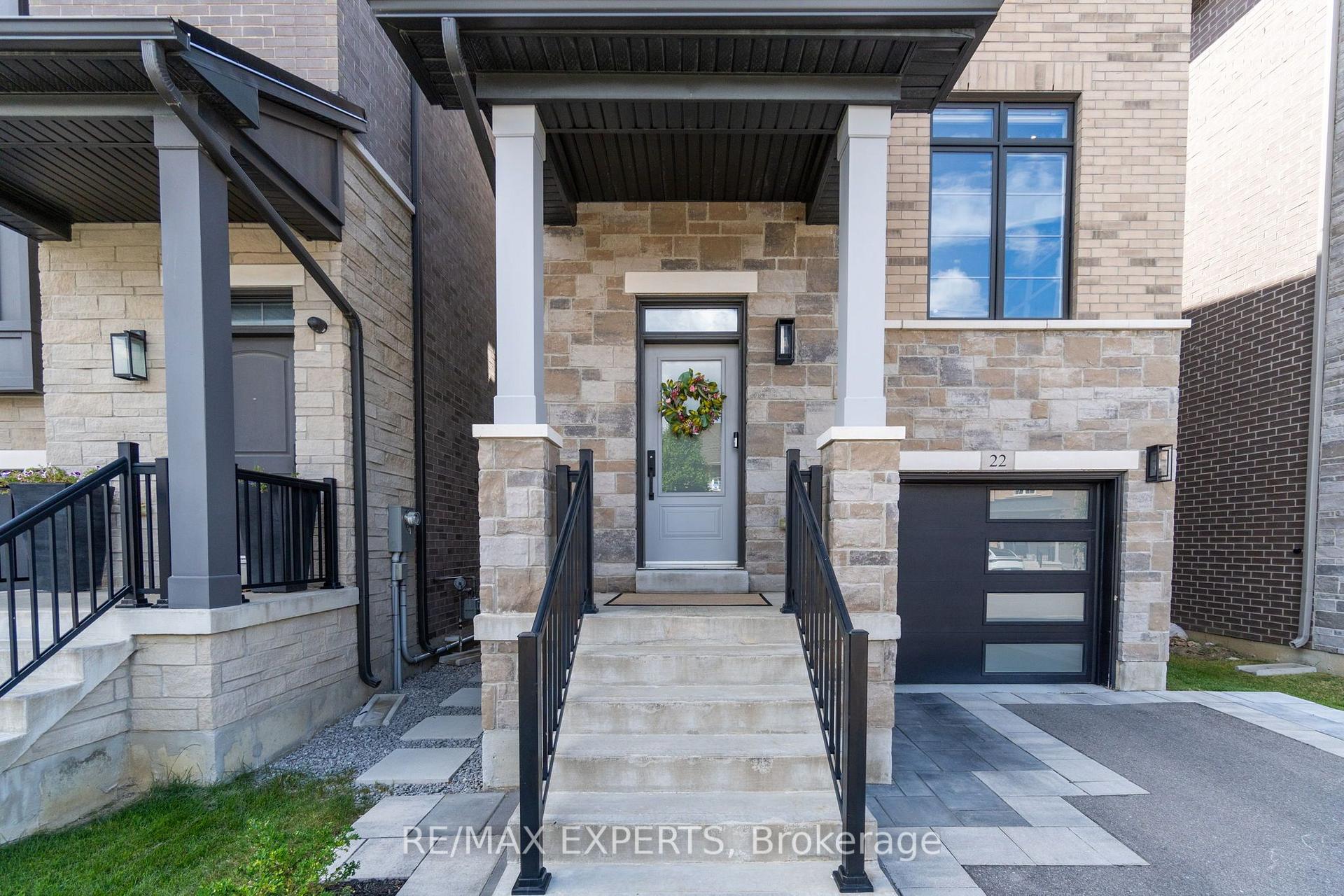 Photo 3 of 22 Velia Court, Vaughan, Vellore Village — HOMEH