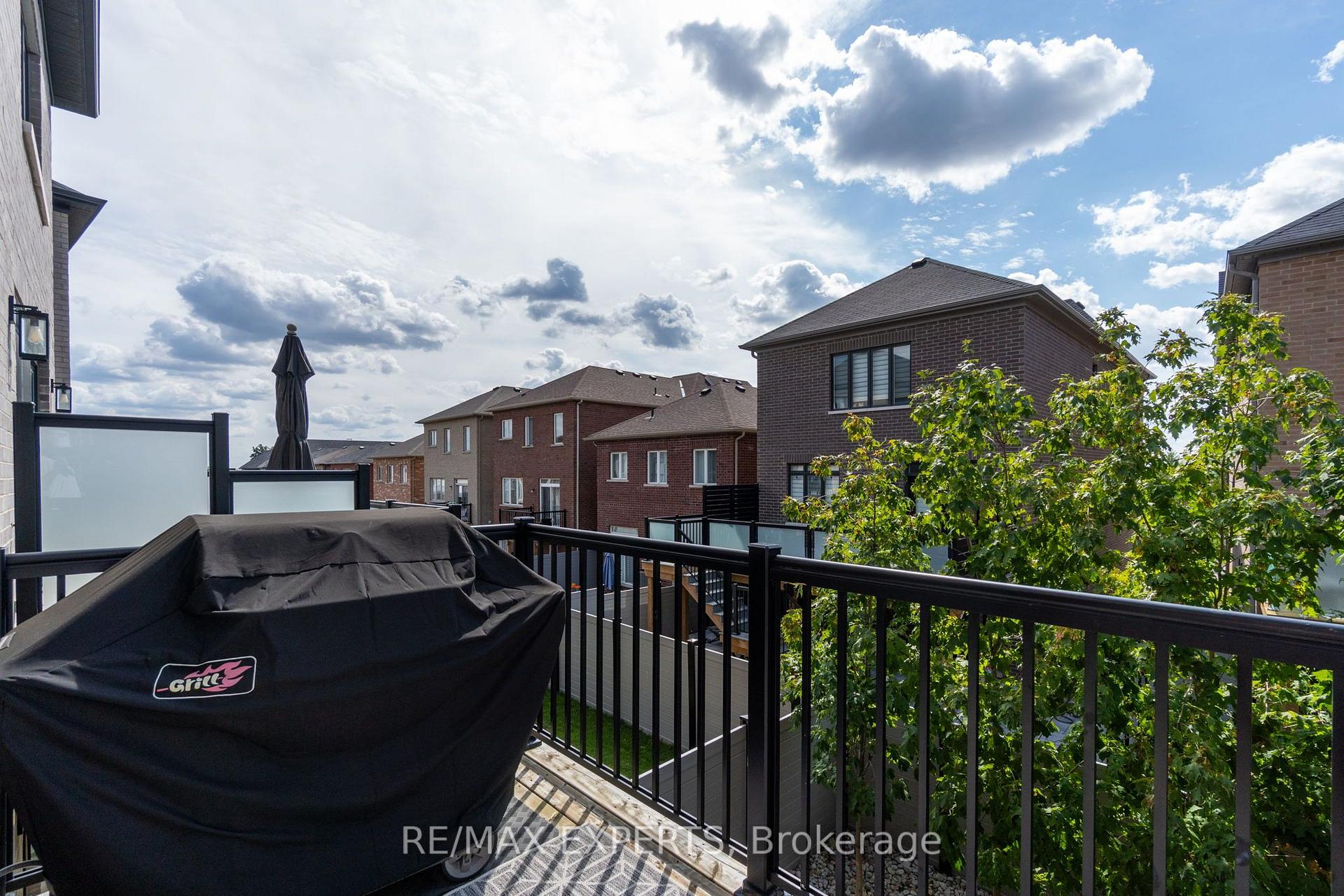 Photo 15 of 22 Velia Court, Vaughan, Vellore Village — HOMEH