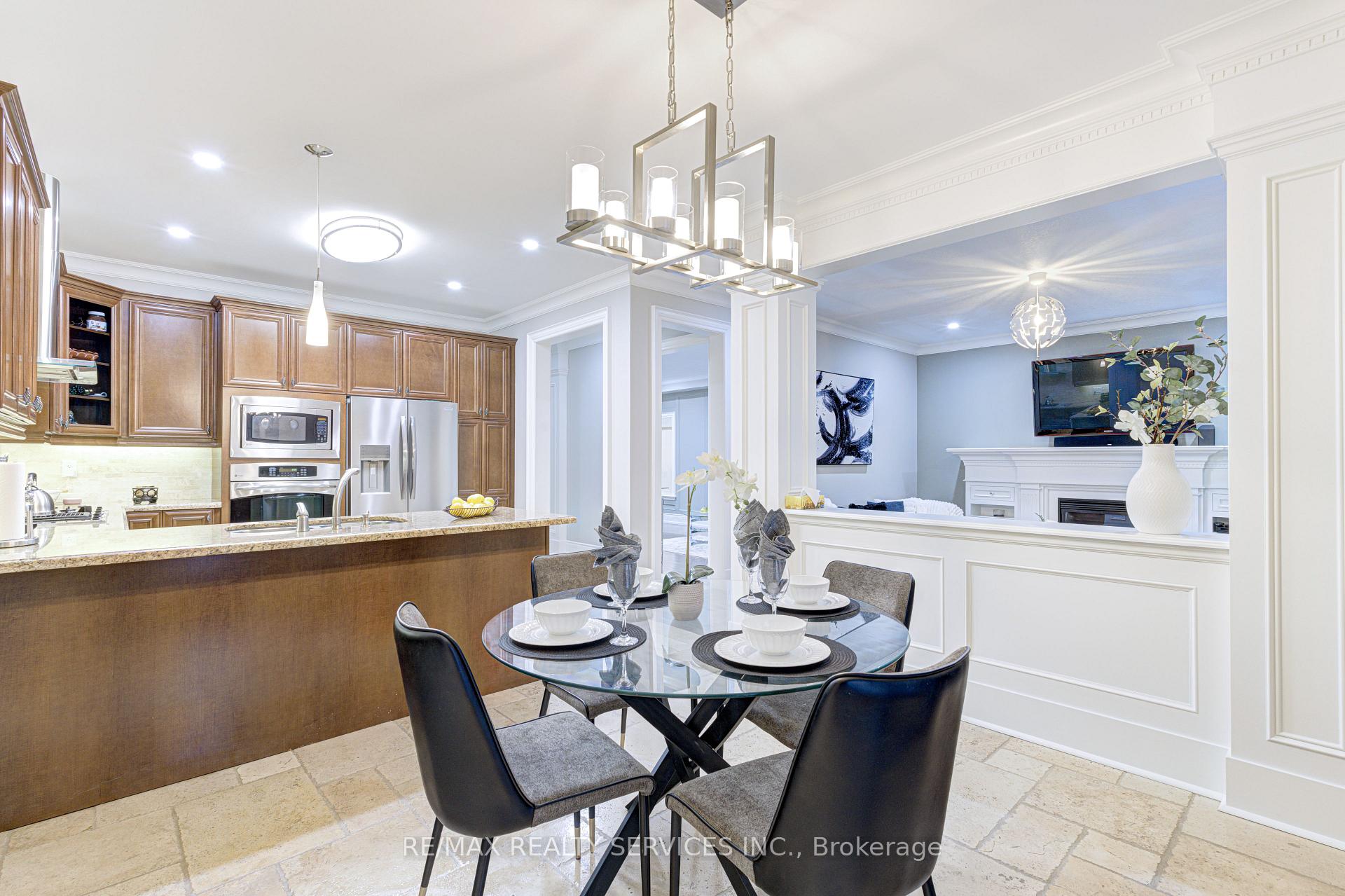 Photo 18 of 16 Fallgate Drive, Brampton, Credit Valley — HOMEH
