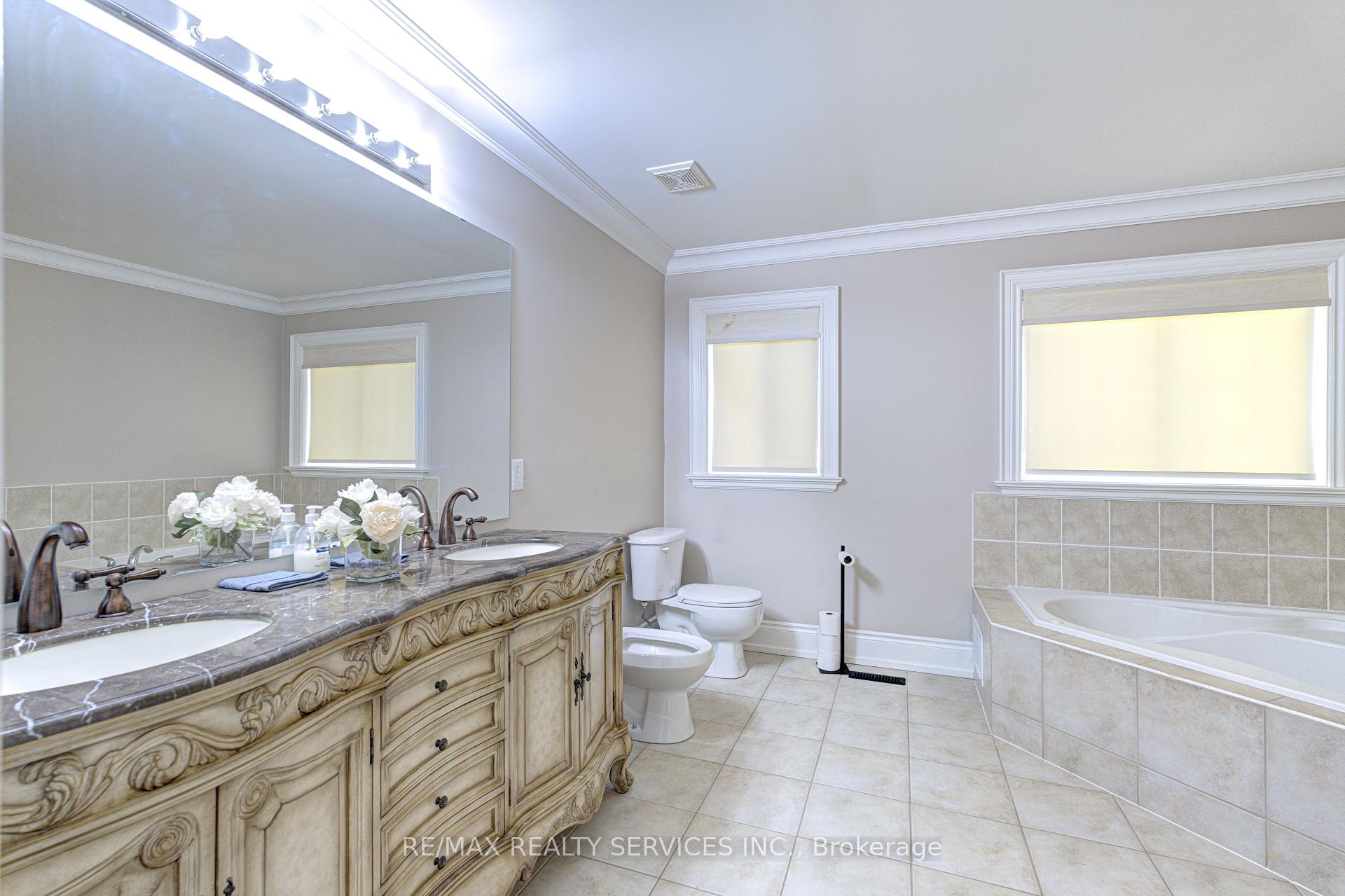 Photo 25 of 16 Fallgate Drive, Brampton, Credit Valley — HOMEH