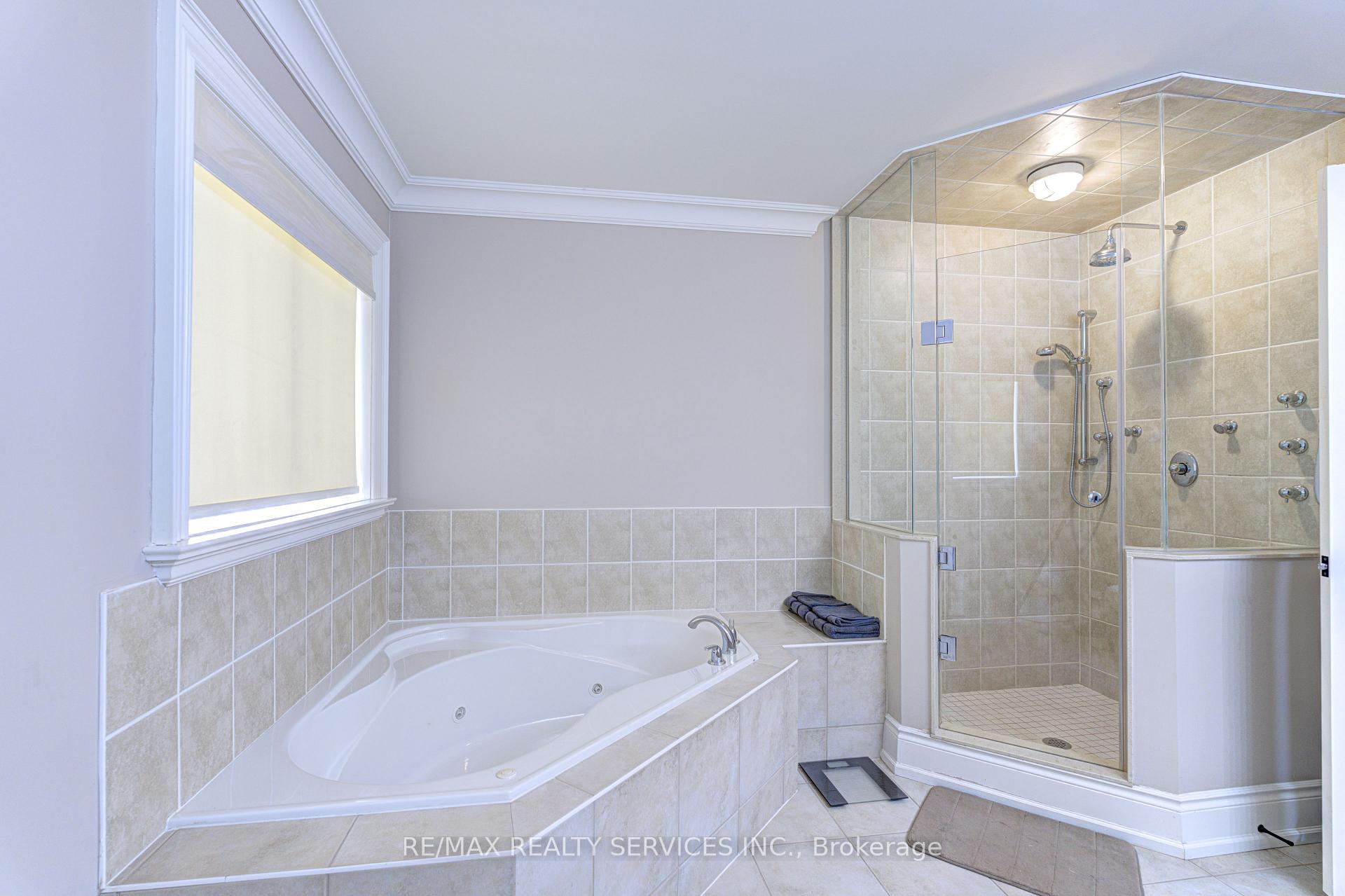 Photo 26 of 16 Fallgate Drive, Brampton, Credit Valley — HOMEH