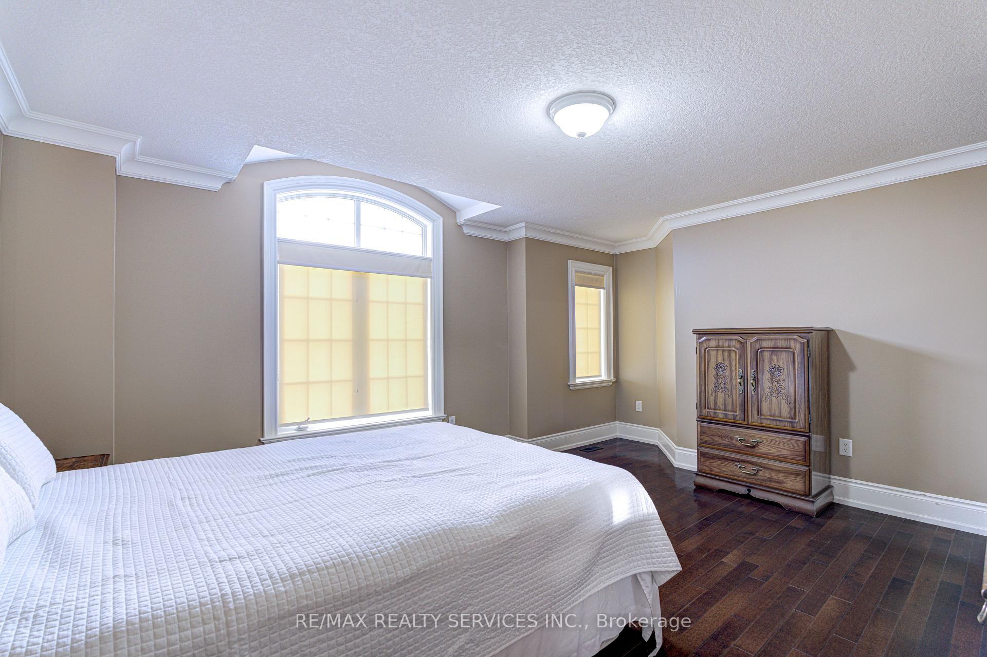 Photo 28 of 16 Fallgate Drive, Brampton, Credit Valley — HOMEH