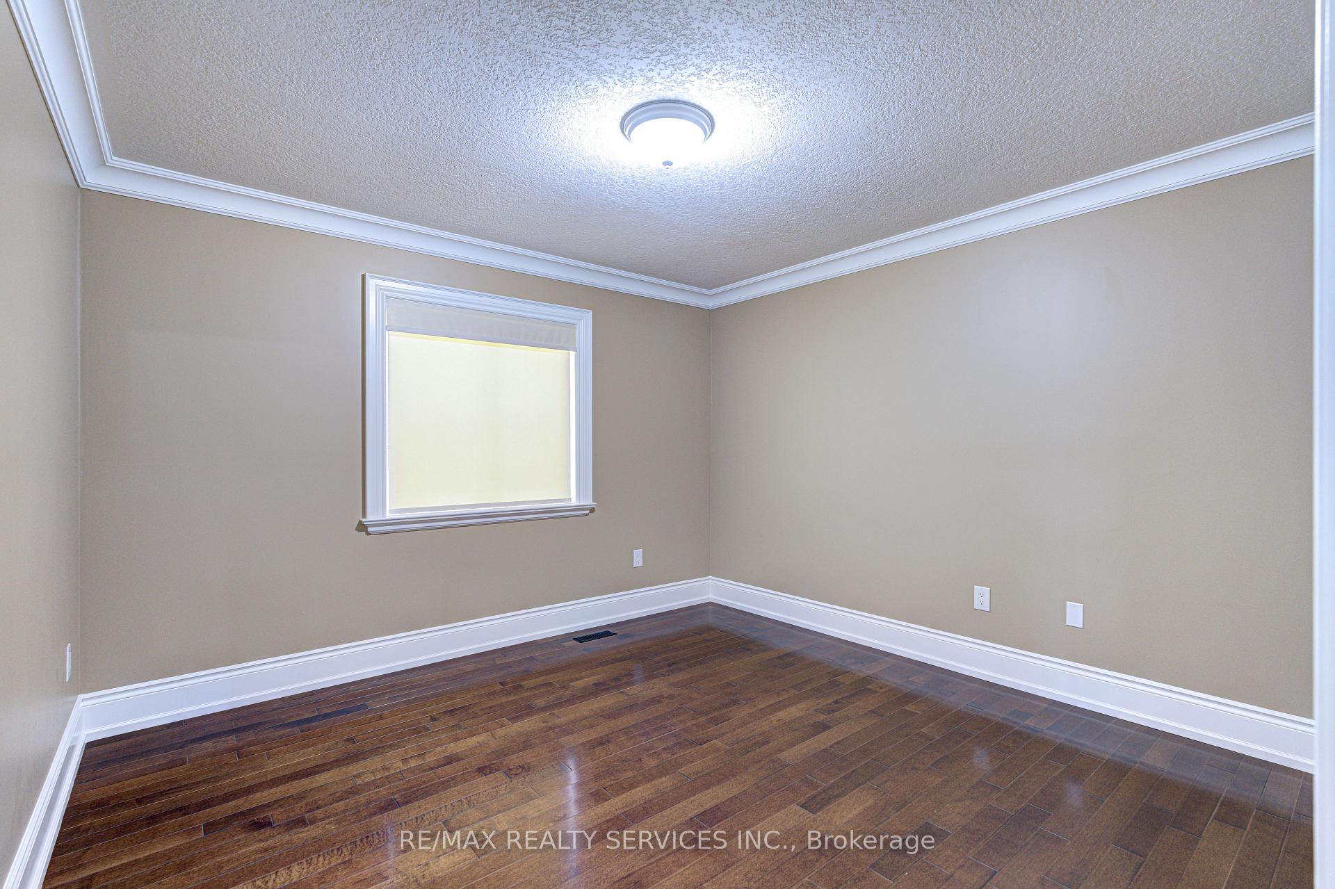 Photo 29 of 16 Fallgate Drive, Brampton, Credit Valley — HOMEH