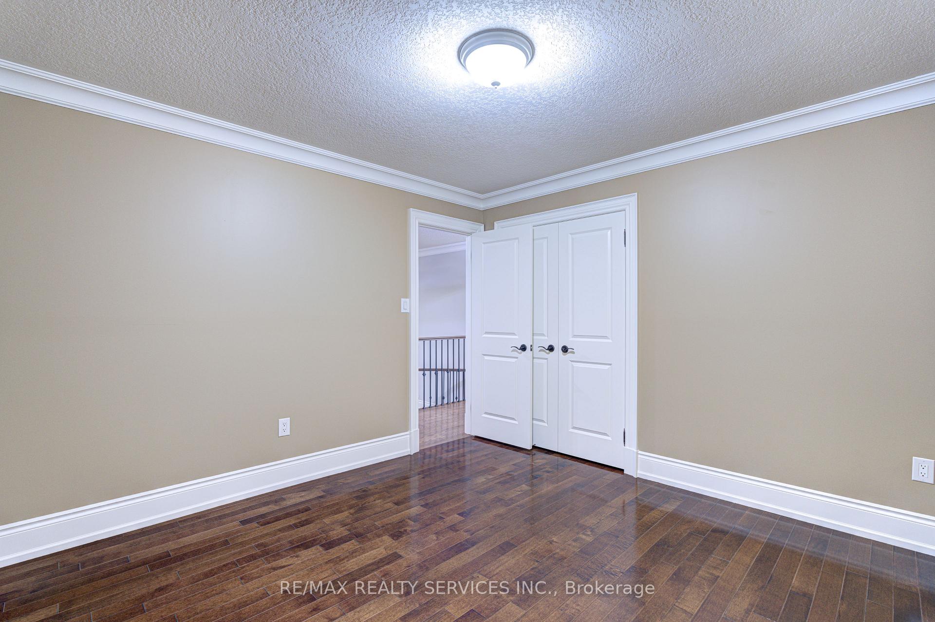 Photo 30 of 16 Fallgate Drive, Brampton, Credit Valley — HOMEH