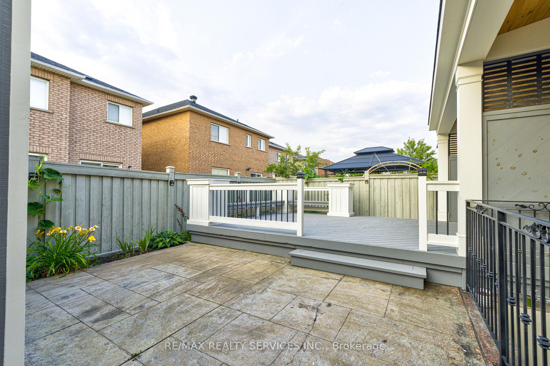 Photo 43 of 16 Fallgate Drive, Brampton, Credit Valley — HOMEH