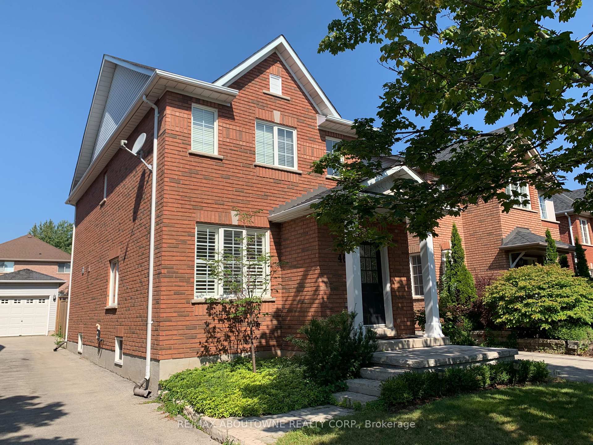 Photo 1 of 469 Ambleside Drive, Oakville, River Oaks — HOMEH