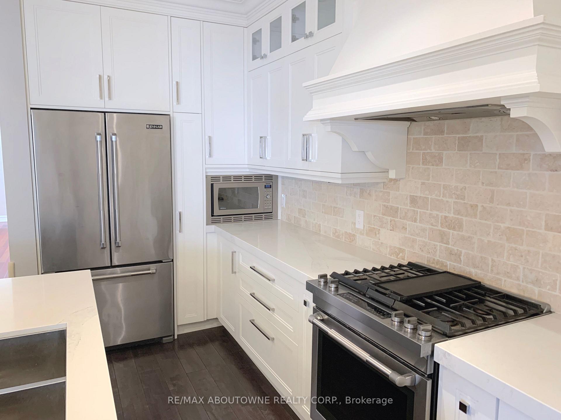 Photo 9 of 469 Ambleside Drive, Oakville, River Oaks — HOMEH
