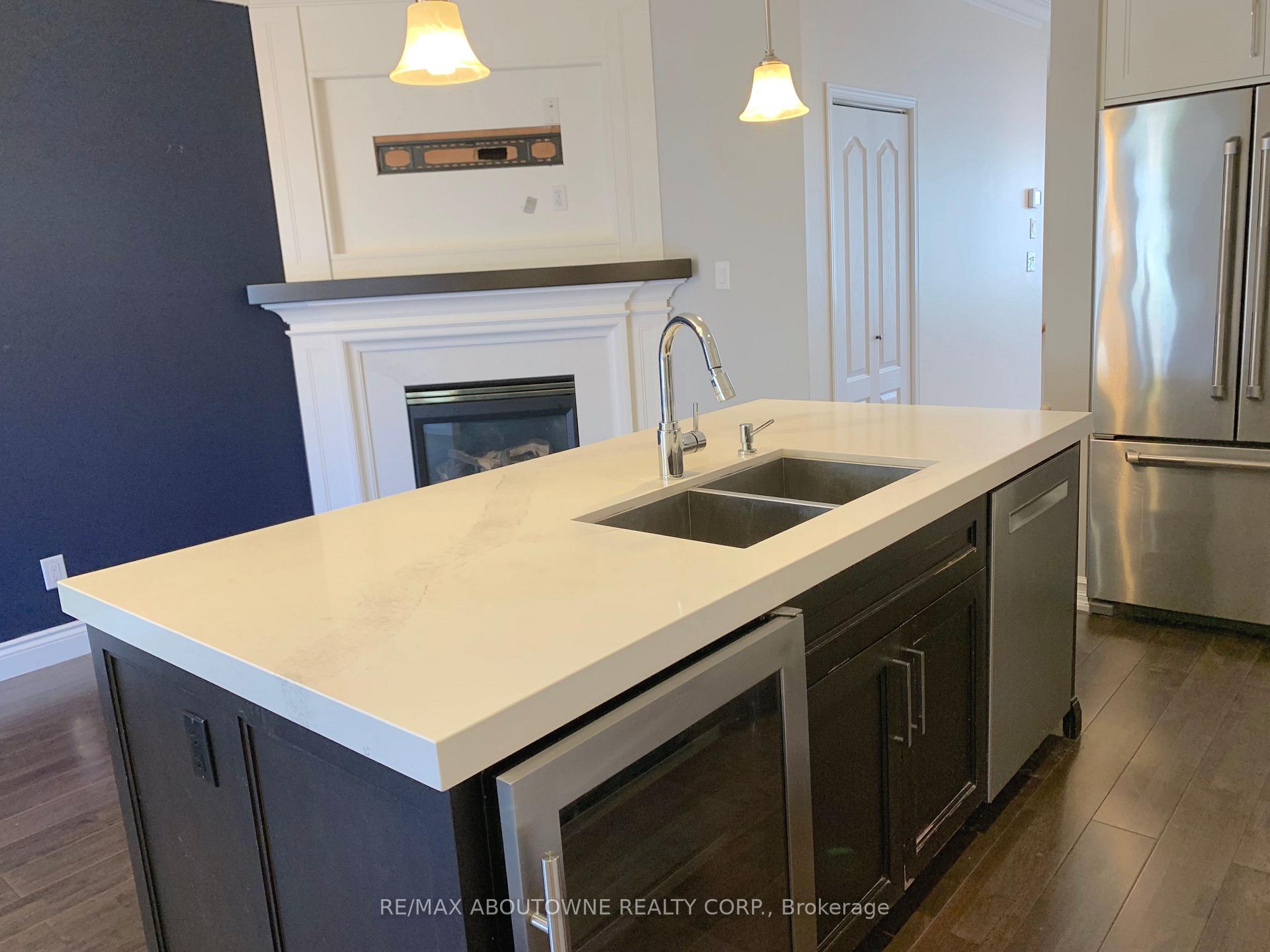 Photo 11 of 469 Ambleside Drive, Oakville, River Oaks — HOMEH