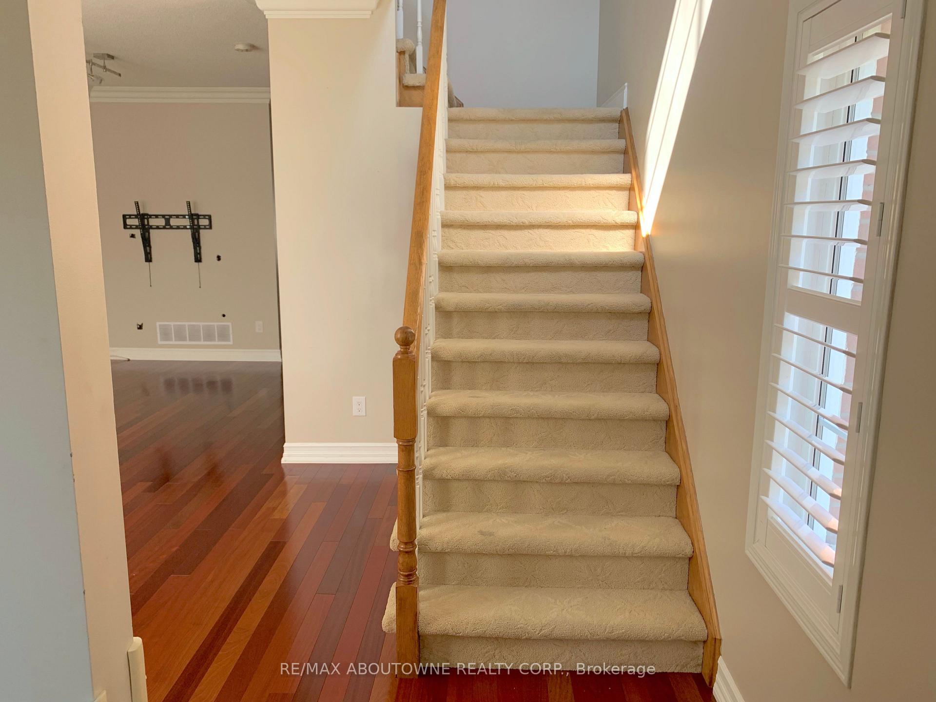 Photo 20 of 469 Ambleside Drive, Oakville, River Oaks — HOMEH