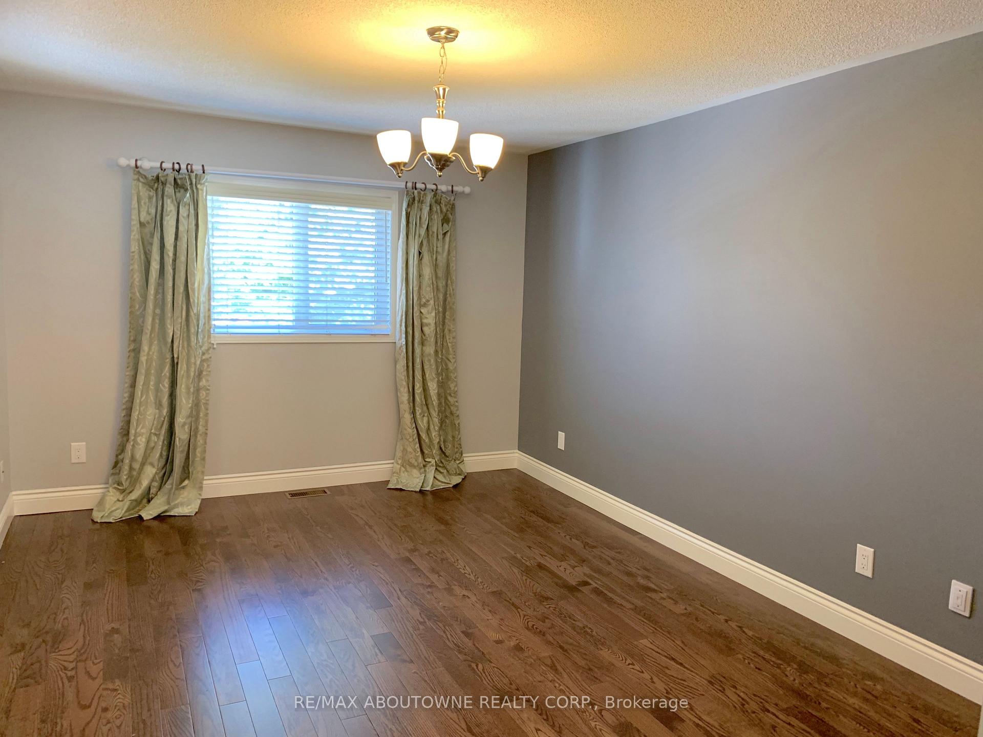 Photo 25 of 469 Ambleside Drive, Oakville, River Oaks — HOMEH