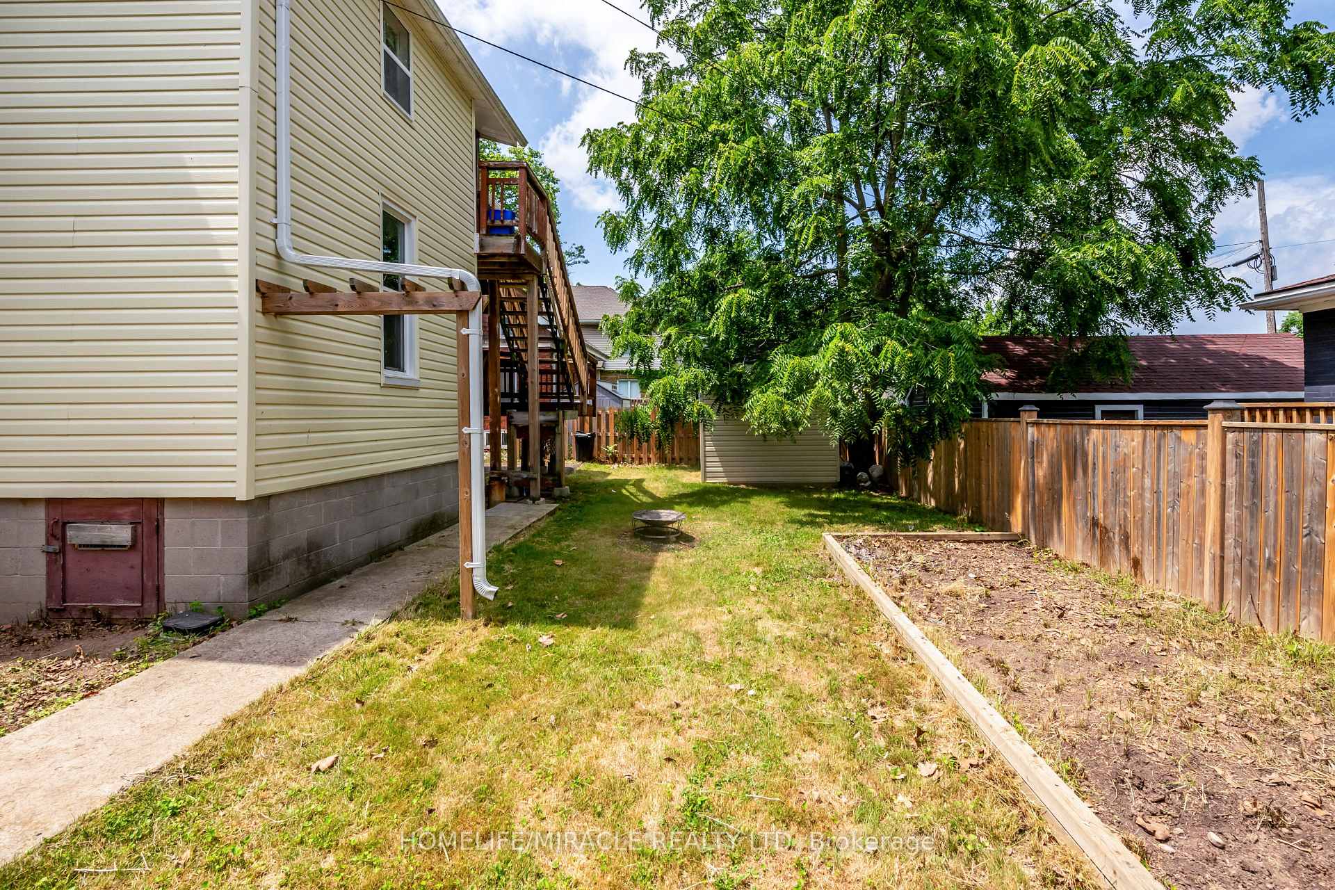 Photo 8 of Unit 1, 4975 Mcrae Street, Niagara Falls, Cherrywood — HOMEH