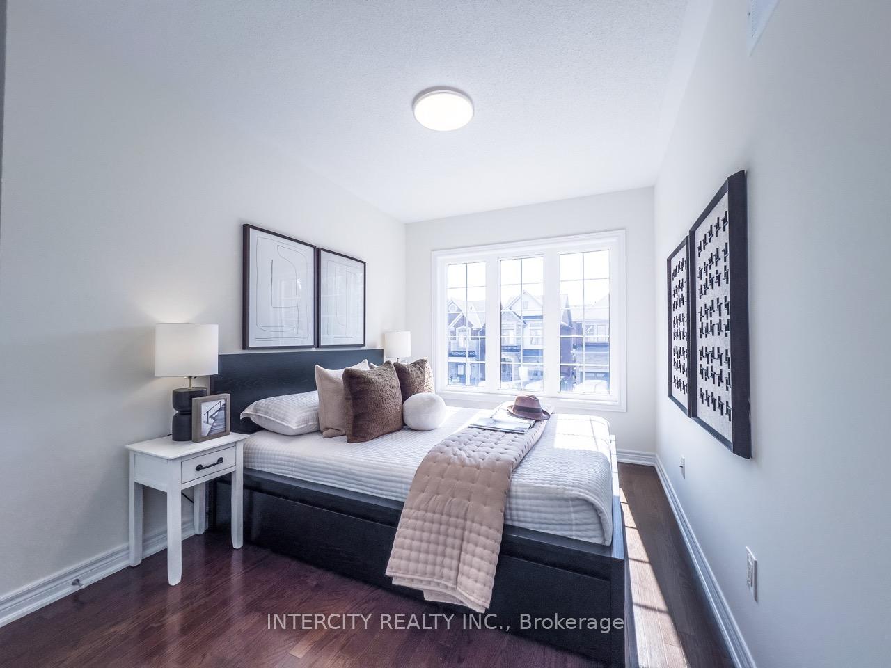 Photo 11 of 45 Lady Loretta Lane, Vaughan, Patterson — HOMEH
