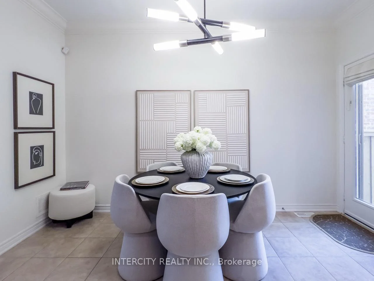 Photo 9 of 45 Lady Loretta Lane, Vaughan, Patterson — HOMEH